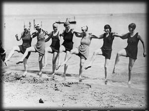 Family Beach 1920s Vintage Porn - Victorian Seaside Images Capture Playful Times - Racing Nellie Bly