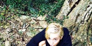 Miley Cyrus Peeing Porn - Miley Cyrus' Most TMI Pic Yet? Check It Out If You Dare!