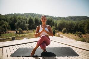 Aerobics Sex Porn Captions - Benefits of Hot Yoga: Is It Really Worth All That Sweat? - CNET