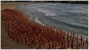 india beach nude - Thousands strip naked on Sydney beach