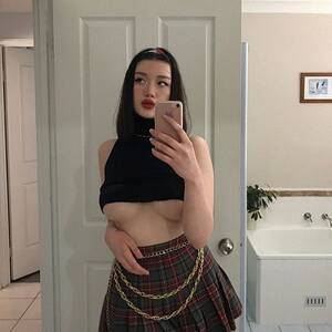 Edgy Girl Porn - I like my underboob a lil edgy Foto Porno - EPORNER