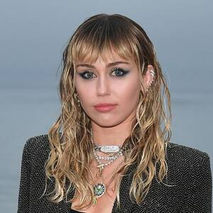 Miley Cyrus Blonde Porn - Miley Cyrus Doesn't Want You to Make Her Cody Simpson Breakup \