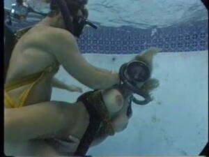 Double Hose Scuba Porn - Twin Hose Fuck In a Pool 2 of 3 | xHamster