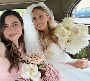 Miranda Cosgrove Porn Rule - Celebrity Bridesmaid Dresses: See What Stars Wore to Their Best Friends'  Weddings! [PHOTOS]