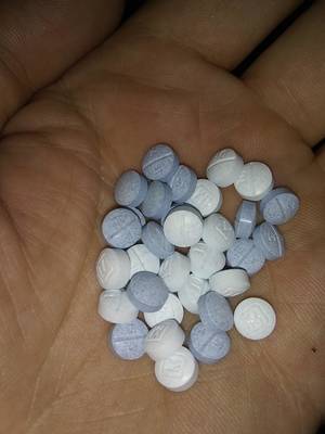 Fake 30s Porn - fake hand alert pill porn ...