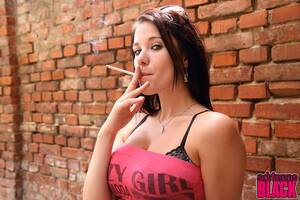 Adrianne Black Smoking Porn - Adrianne outdoors smoking and flashing