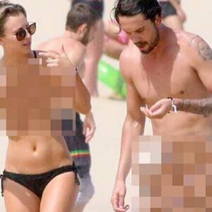 kayley cuoco - Kaley Cuoco Responds to Hacker Scandal by Posting Her Own 'Nude' Photos!