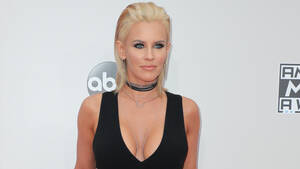 Jenny Mccarthy Sex Tape - Jenny McCarthy on Steven Seagal Encounter: 'It Just So Grossed Me Out'