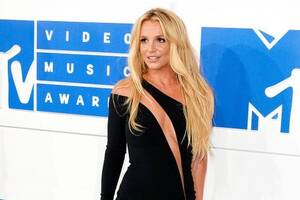 double fisting britney spears - Britney Spears reveals why she shares naked photos on her Instagram in new  memoir | Independent.ie