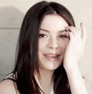 Miranda Cosgrove Porn Black - Miranda Cosgrove Nude Gif GIFs | Tenor