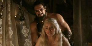 emilia clarke game of thrones - La Voix du X - Du nu dans Game of Thrones - Visuel (8)