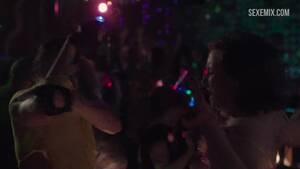 erotic nudist party - Lena Dunham undresses at party, scene in Girls nude, sex, movies, p...