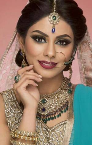 asian indian beauty - beautiful dulhan with adorable nathni