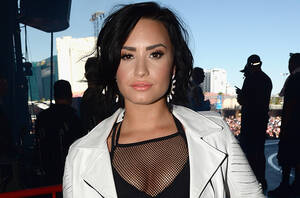 Demi Lovato Porn Captions - Demi Lovato Poses Nude, Makeup-Free for 'Vanity Fair': See the Video â€“  Billboard