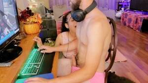 Amateur Begging To Be Fucked - Begging To Be Fucked While He Plays Video Gamesâ™¡ Real Amateur Couple - Free  Porn Videos - YouPorn