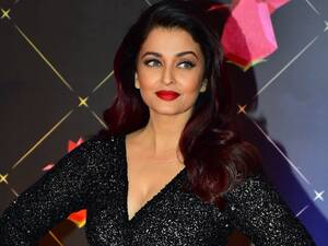 Aishwarya Rai Nude - Aishwarya Rai Bachchan's Red Lipstick & Eyeliner Look Explained | Vogue |  Vogue India