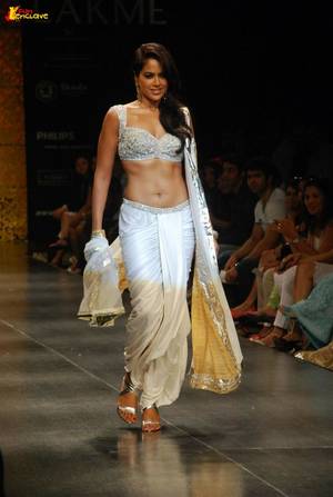 fashion model india nude - Anita Dongre : Sameera Reddy at the Anita Dongre''s timeless collection for  Spring/Summer 2010 at Lakme Fashion Week was a stylish nostalgic fashion  odyssey