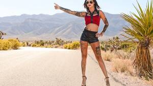 Bonnie Rotten Porn Hitchhiker - â–· Bonnie Rotten in Bonnie Rotten in I Have a Wife | Free video from Naughty  America