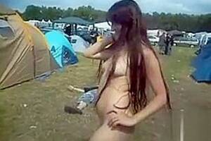 Hippie Sex Festivals - Naked hippie chick kissing a guy at the festival, leaked Amateur sex video  (Feb 21, 2018)