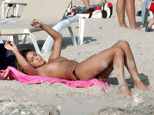 genesis rodriguez topless beach - belen-rodriguez-topless-beach-spain-01.jpg | MOTHERLESS.COM â„¢