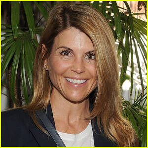 Lori Loughlin Porn - Just Jared: Celebrity Gossip and Breaking Entertainment News | Page 8779