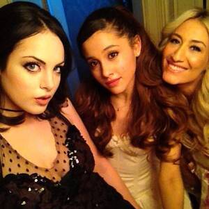 Elizabeth Gillies Ariana Grande Porn - Ariana Grande | Ariana grande blonde hair, Liz gillies, Ariana grande