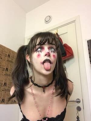 Clown Girl Fucked - soo.. would you fuck a clown girl?ðŸ¤¡ðŸ’¦ : r/Ahegao_IRL