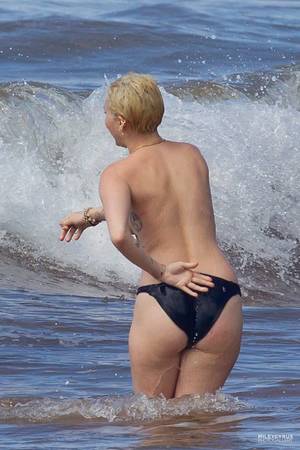 best breasts nude beach in hawaii - miley-cyrus-nude-beach-pics-15.jpg (853Ã—