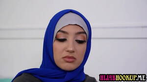 Eastern Muslim Hijab Porn - HijabHookup.Me - Bubble butt Middle Eastern muslim teen needed to be  cheered up with cock - XNXX.COM