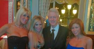 Bill Clinton Porn Stars - Bill Clinton poses with porn stars at Monaco gala