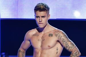 justin nude - Oh Dear, Now Justin Bieber Is Fully Naked While on Vacation