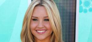 Amanda Bynes Blonde Porn - Amanda Bynes Proves She's Hands-On In Cosmetology School