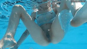 bizarre shemale underwater - Swimming pool underwater naked babe Bonnie Dolce - XVIDEOS.COM