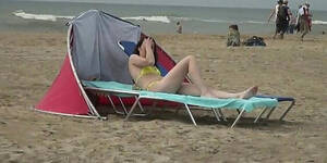 beach pussy voyeur amsterdam - Dutch Teen Outdoor Beach Massage Fuck HD SEX Porn Video 18:00