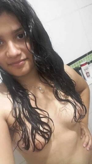 indian nude selfie - Indian nude selfie photos - FSI Blog