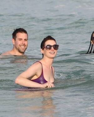 anne hathaway topless beach - Anne Hathaway wearing wet purple see-through swimsuit and shorts at the  beach in Porn Pictures, XXX Photos, Sex Images #3232845 - PICTOA