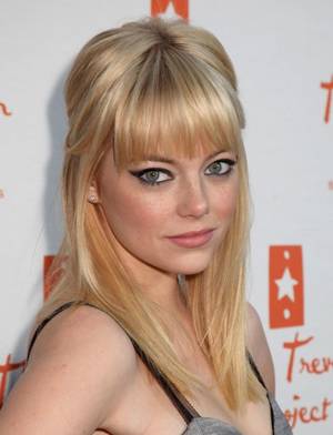 Emma Stone Blonde Porn - Juliet is taking this selfie to put it as her profile pic on kik.