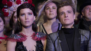 Catching Fire Jennifer Lawrence Porn - The Hunger Games: Catching Fire' Review: New Director Sparks Sequel