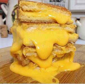 Cheese Porn - Food Porn Friday: 21 amazing reasons everyone loves cheese sauce â€“ SheKnows