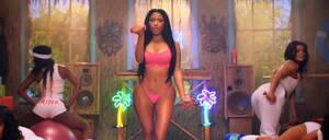 Nicki Minaj Ass Porn Vidos - Will Nicki Minaj Will Be This Year's Miley Cyrus at the VMAs?