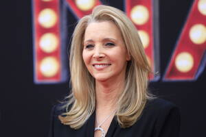 Lisa Kudrow Porn - Friends legend Lisa Kudrow is worlds away from Phoebe as she makes epic TV  return | The Irish Sun