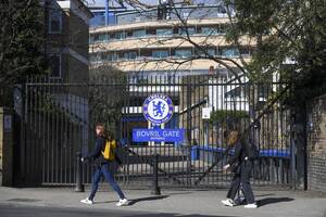 Chelsea French Porn Forced - The Pros and Cons of the Big-Name Bidders Circling Chelsea Football Club -  Bloomberg