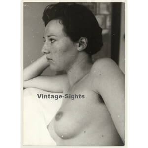 1960s Shorthaired Brunette Porn Magazines - Upper Torso Of Shorthaired Brunette Nude / Hairy Armpits (Vintage Photo GDR  ~1980s)