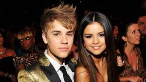 Bieber Being Fucked - Justin Bieber's Still Contacting Selena Gomez All The Time & We Can't â€“  StyleCaster