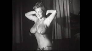 50s vintage erotic porn - Vintage babe with huge tits dancing sexy on stage for erotic filming 50s -  XVIDEOS.COM