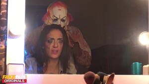 Fake Gore Porn - Fakehub Originals - Fake Horror Movie goes wrong when real killer enters  star actress dressing room - Halloween Special - XVIDEOS.COM