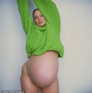 bbw fuck miley cyrus - Ashley Graham puts her bump on display in lime green sweater | Daily Mail  Online