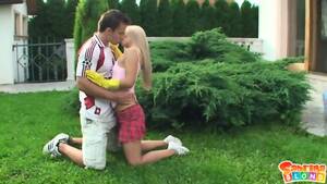 blonde garden - Sabrina Blond Works In Garden - EPORNER