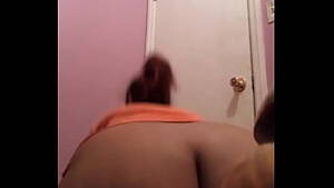 chubby latina twerking - BBW Latina Hoe Shaking Ass - XVIDEOS.COM