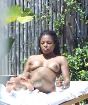 Janet Jackson Porn Sex - Janet Jackson Nude: The Infamous Sunbathing Pictures